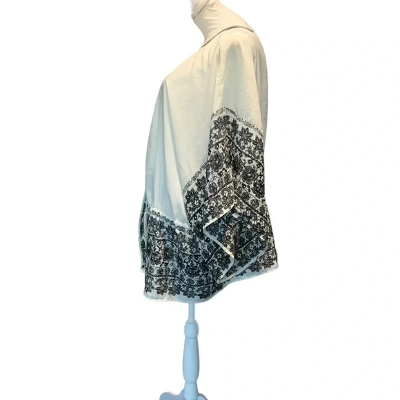 Avenue white and black kimono 14/16 - Picture 8 of 9